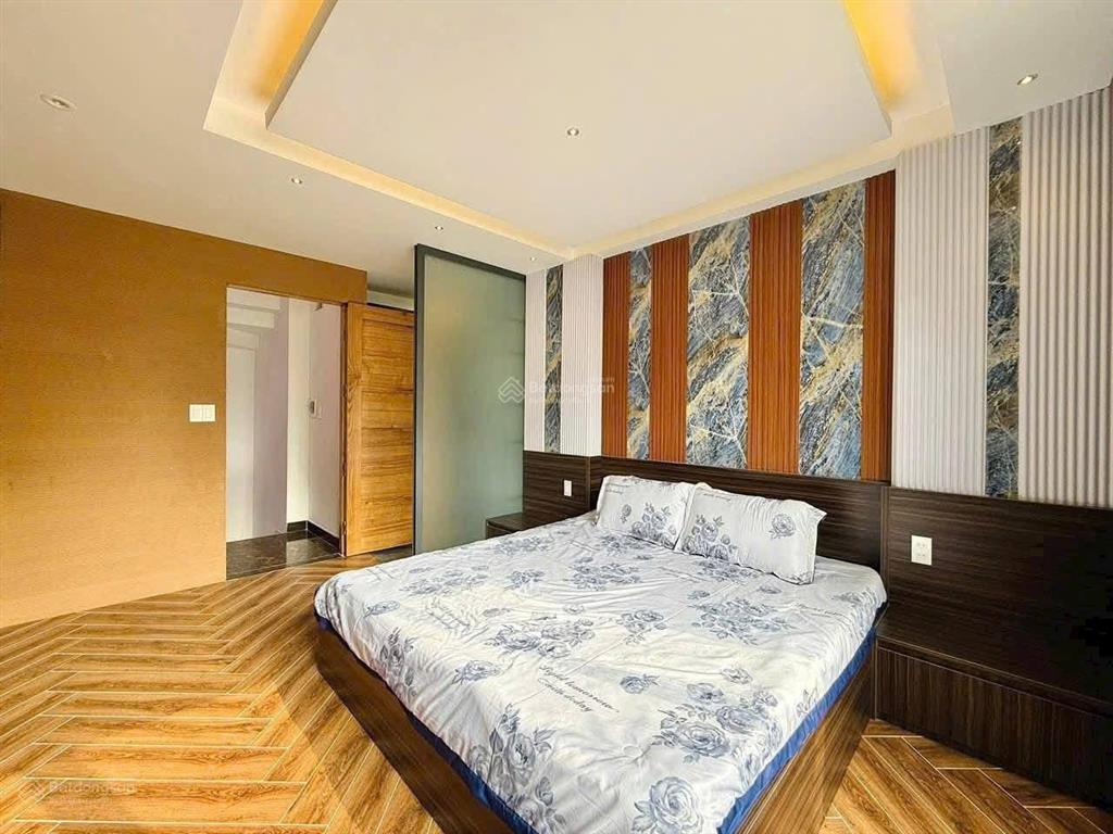Cần bán gấp nhà siêu đẹp đường nam kỳ khởi nghĩa, quận 3, 37m2, hẻm xe hơi