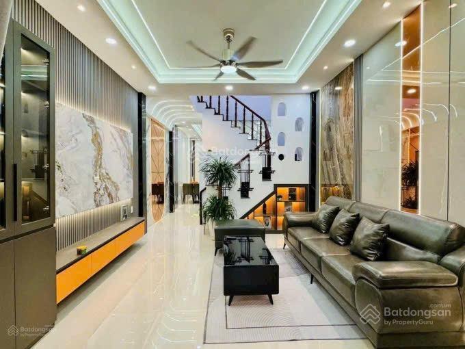 Nhà ngộp  quận 3, ngay nguyễn đình chiểu, 40m, sổ riêng, hẻm oto