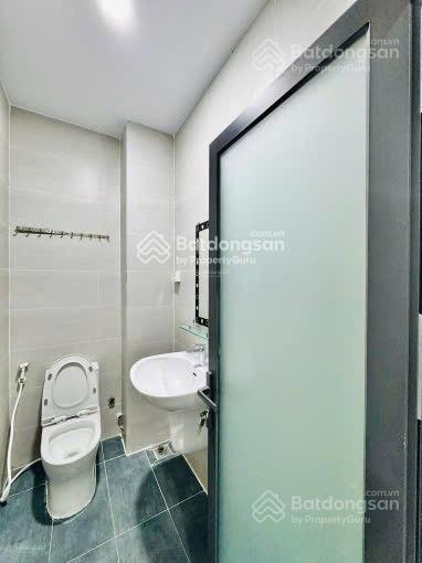 Xe đậu trong nhà  ngay trần văn khê, sổ riêng, sang tên ngay, bình thạnh