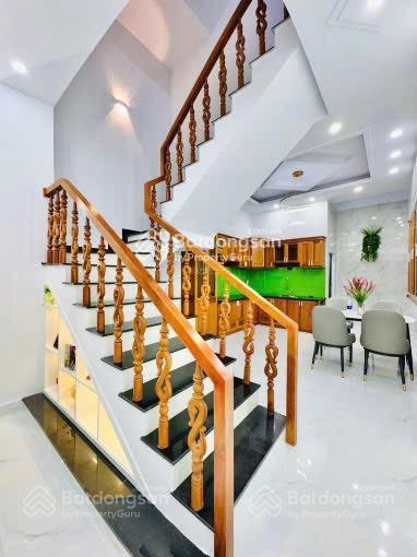 Xe đậu trong nhà  ngay trần văn khê, sổ riêng, sang tên ngay, bình thạnh