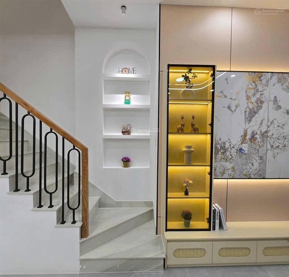 Bán nhà, đường hai bà trưng, phường đa kao, q1, 40m2, đang có hợp đồng thuê 20tr/th shr chính chủ