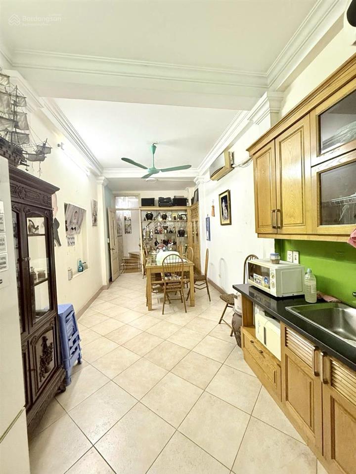 Bán gấp nhà mặt phố võ văn dũng  hoàng cầu, hiếm đẹp, 35m2 chỉ 16,2 tỷ