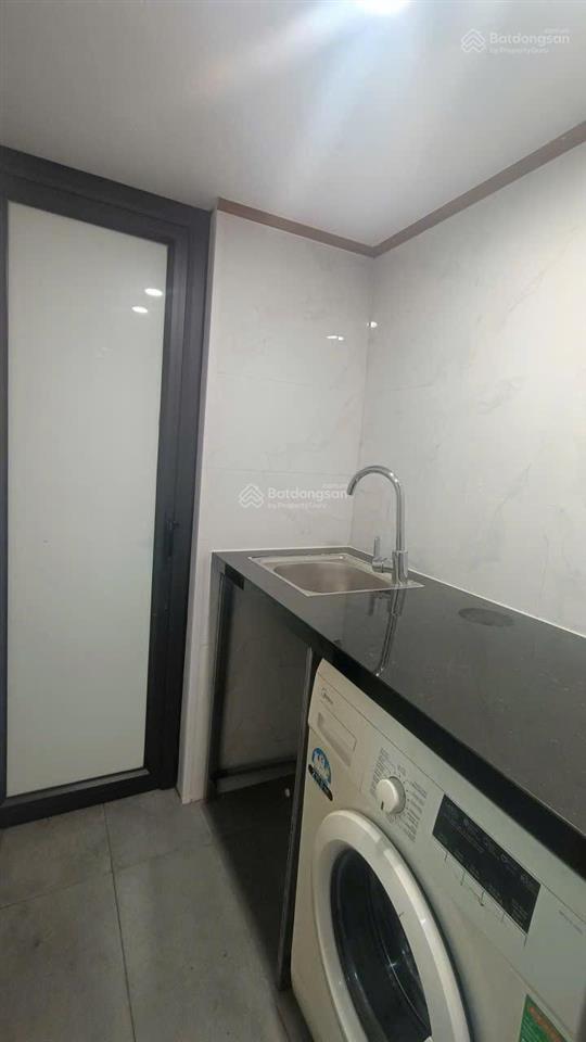 Cho thuê phòng trọ phố đông tác, sát vincom phạm ngọc thạch, rẻ nhất đống đa, chỉ 5,5tr/tháng