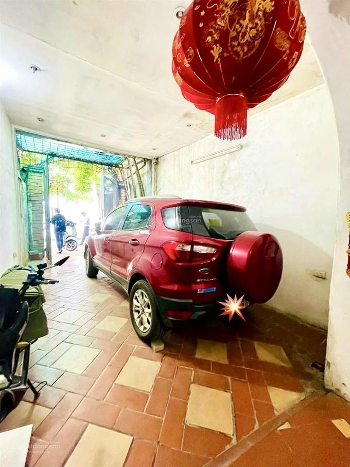 Nhà mặt phố mặt hồ hoàng cầu 56m² chỉ 29,9 tỷ. cơ hội phù hợp cho khách hàng quan tâm!