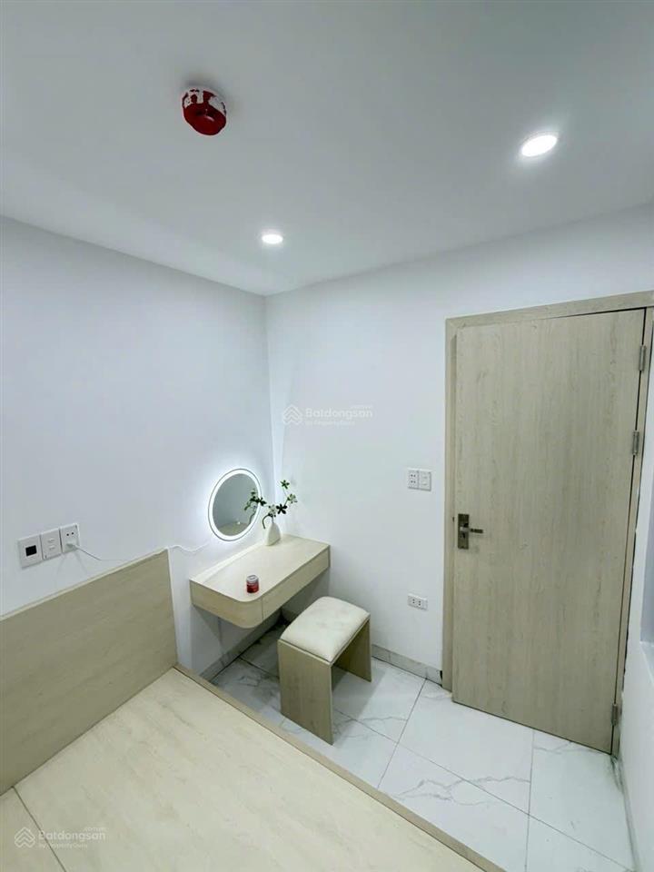 Cho thuê phòng tầng 2 ccmn mới xây ngõ 19 đông tác, gần vincom phạm ngọc thạch chỉ 10tr/tháng.