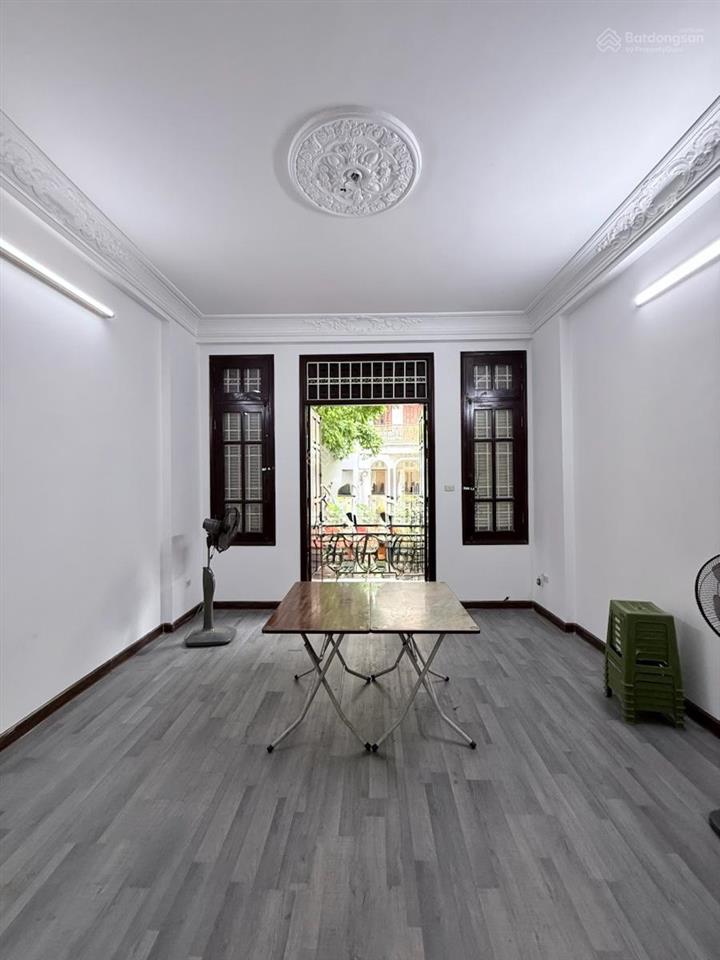 Bán tòa nhà mặt phố võ văn dũng  30m ra hồ hoàng cầu lộng gió, siêu phẩm 50m²*9ttm*36,5tỷ