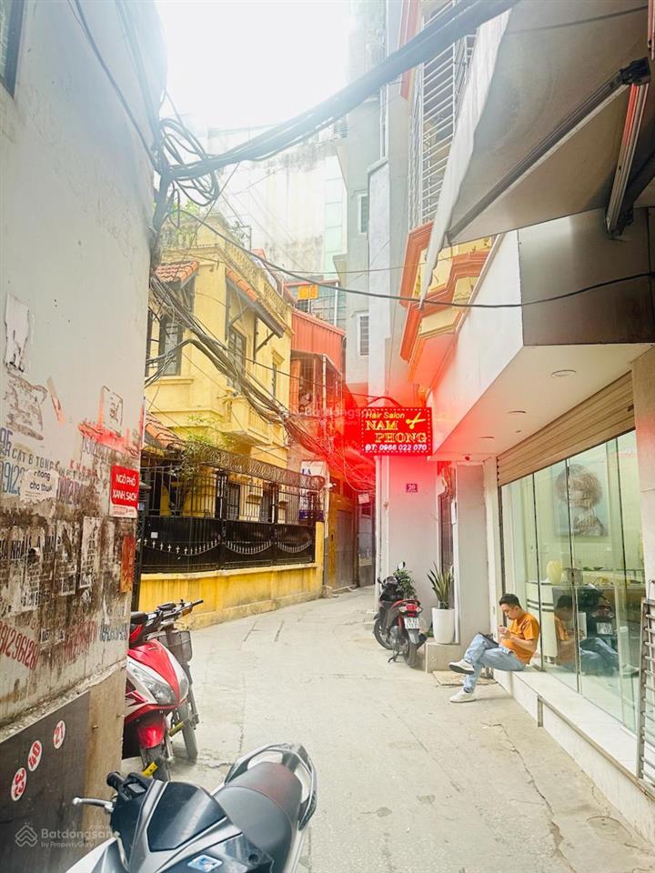 Nhà hào nam 40m² x 4 tầng đẹp, ngõ thông sát phố, mặt tiền 5m, chỉ 10 tỷ
