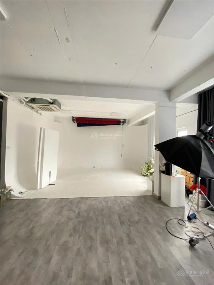 Chỉ 1 từ đẹp  bán gấp nhà mặt phố nguyễn văn tuyết lô góc, 50m2*6t*mt5m, chỉ 24 tỷ