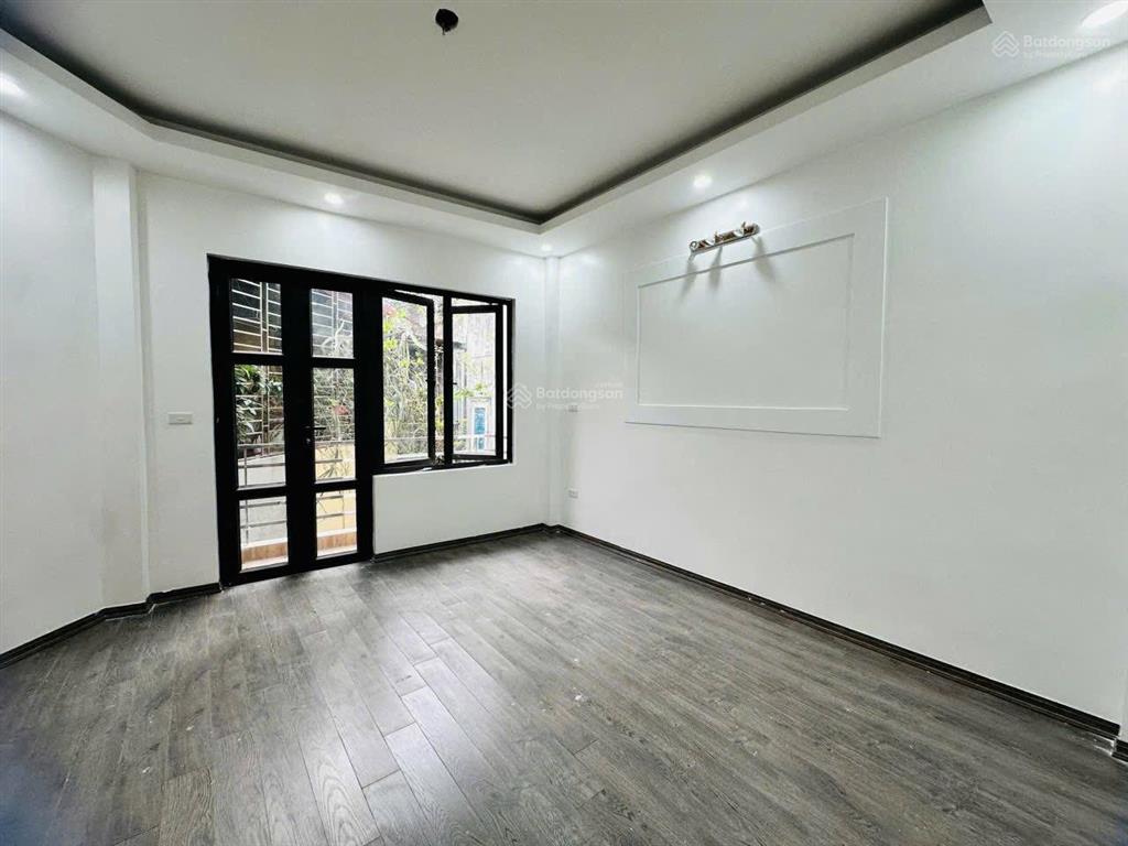 Người thân gửi bán căn nhà rẻ đẹp ở 514 thụy khuê, tây hồ 45m2 x 6 tầng, chỉ 9,2 tỷ