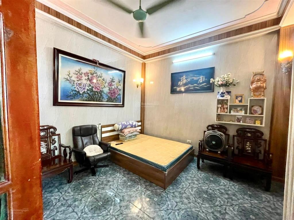 Mặt phố lê thanh nghị trung tâm đh bách khoakinh tếxây dựng 31m2 x 5 tầng chỉ nhỉnh 17 tỷ