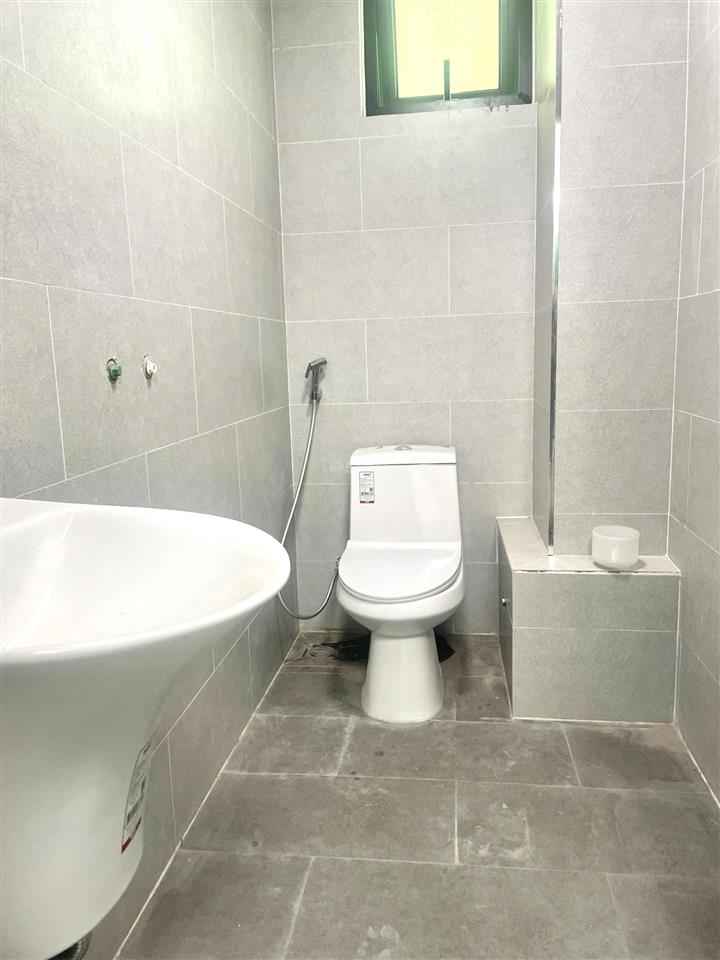 Cho thuê nguyên căn tòa nhà khu phân lô liền kề vĩnh phúc, ba đình 70m2*mt8m*4tầng giá 38tr/tháng