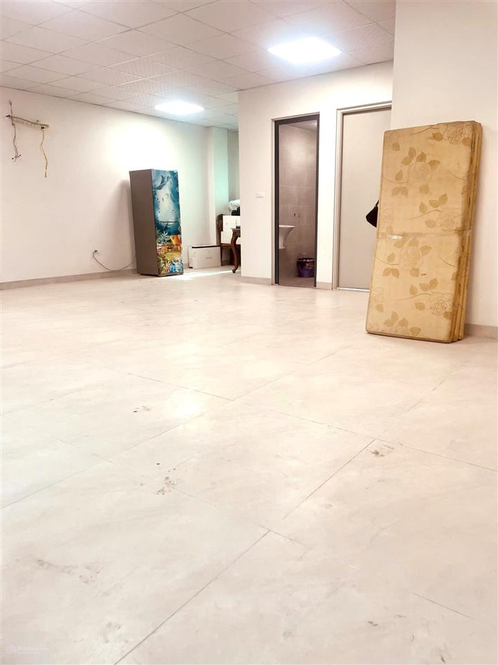 Cho thuê nguyên căn tòa nhà khu phân lô liền kề vĩnh phúc, ba đình 70m2*mt8m*4tầng giá 38tr/tháng