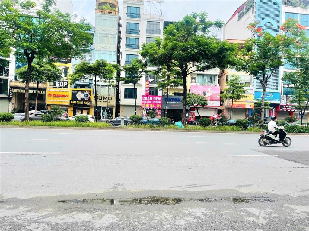 Cho thuê nguyên căn nhà cực đẹp, lô góc mặt ngõ oto tránh, phố vip xã đàn 50m2 x 4 tầng 20tr/tháng