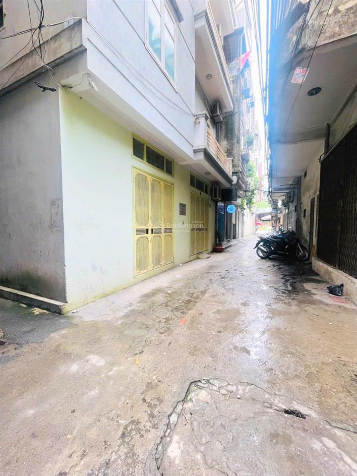 Cho thuê nguyên căn nhà cực đẹp, lô góc mặt ngõ oto tránh, phố vip xã đàn 50m2 x 4 tầng 20tr/tháng