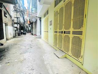 Cho thuê nguyên căn nhà cực đẹp, lô góc mặt ngõ oto tránh, phố vip xã đàn 50m2 x 4 tầng 20tr/tháng