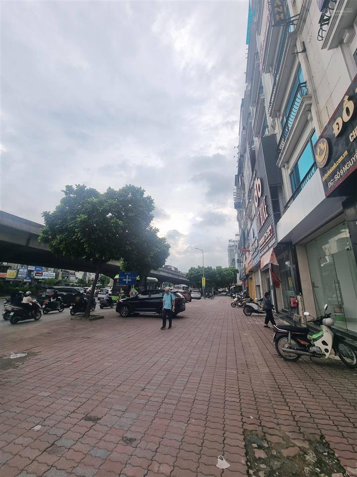 Cho thuê nhà mặt phố nguyễn xiển 7 tầng thang máy, 100m2/sàn, thuê từ tầng 1 đến tầng 4, giá 50tr