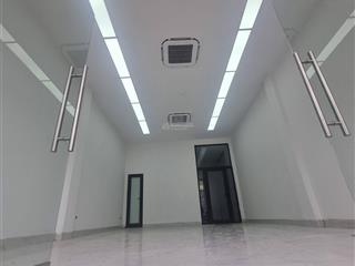 Cho thuê nguyên căn nhà mặt phố nguyễn xiển 7 tầng thang máy, 100m2/sàn, chỉ 50tr/tháng