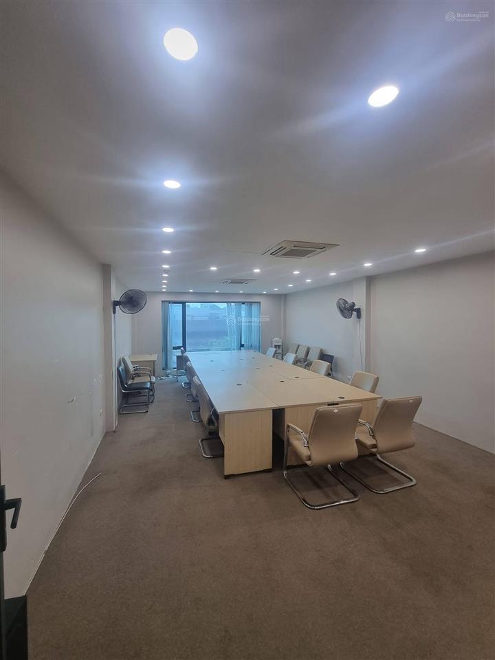 Cho thuê nhà mặt phố nguyễn xiển 7 tầng thang máy, 100m2/sàn, thuê từ tầng 1 đến tầng 4, giá 50tr