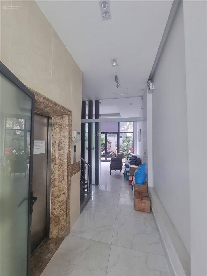 Cho thuê nhà mặt phố nguyễn xiển 7 tầng thang máy, 100m2/sàn, thuê từ tầng 1 đến tầng 4, giá 50tr