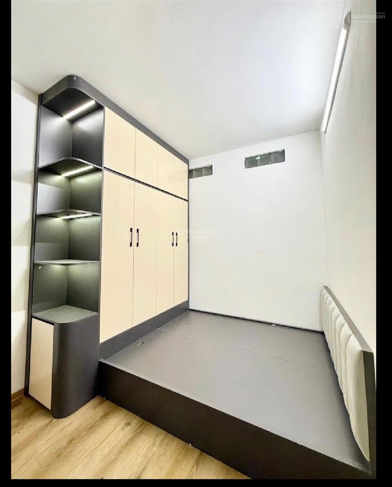 Cho thuê nhà trọ 5 tầng phố hoàng hoa thám, ba đình, nhà đẹp ở luôn, chỉ 10tr/tháng