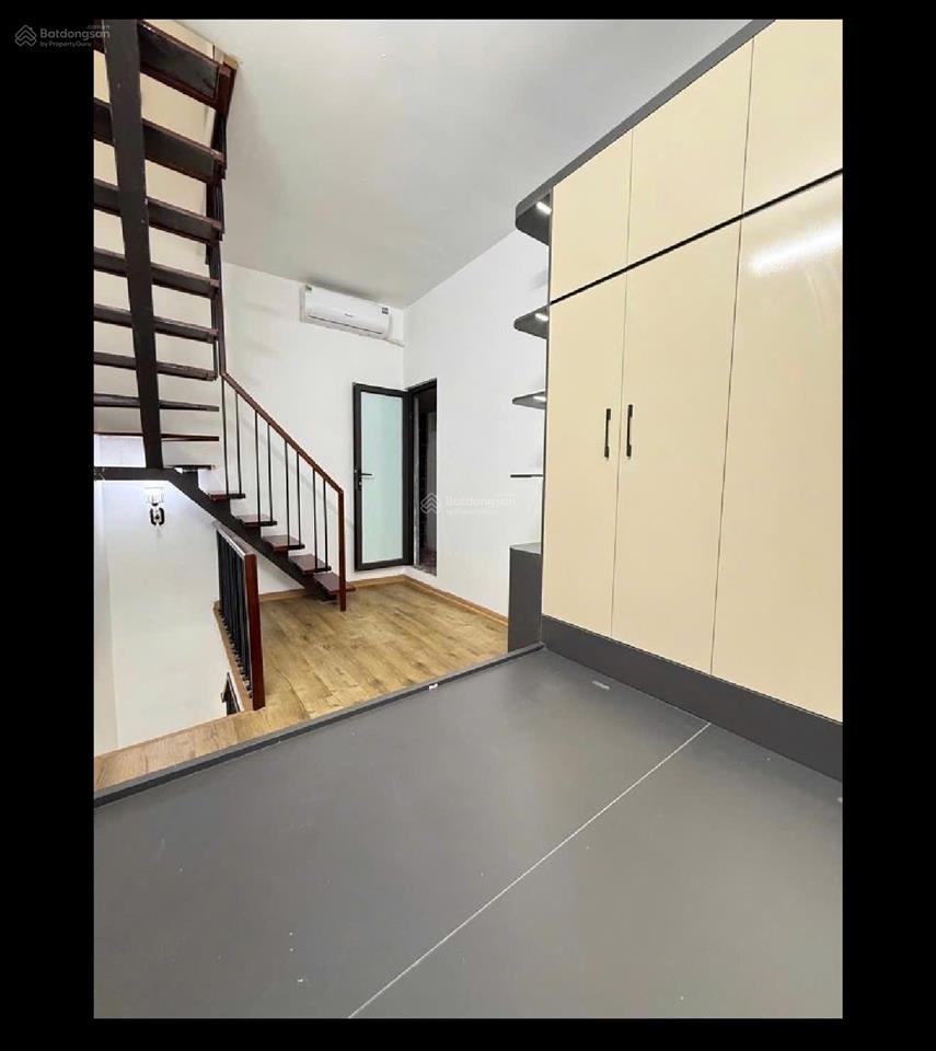 Cho thuê nhà trọ 5 tầng phố hoàng hoa thám, ba đình, nhà đẹp ở luôn, chỉ 10tr/tháng