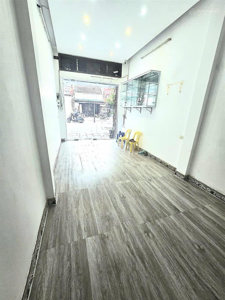 Cho thuê nguyên căn nhà mặt phố thụy khuê, tây hồ, kinh doanh, chỉ 15,5 tr/tháng