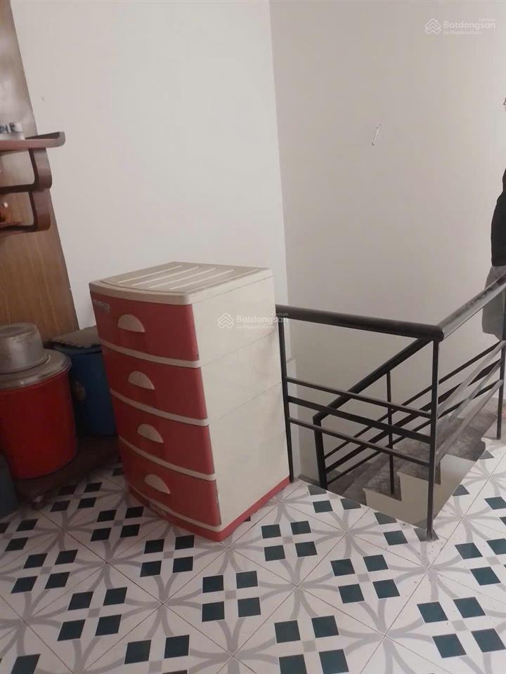 Cho thuê nhà trọ ngõ 97 chính kinh thông quan nhân dtsd 100m2 2 ngủ giá 9tr