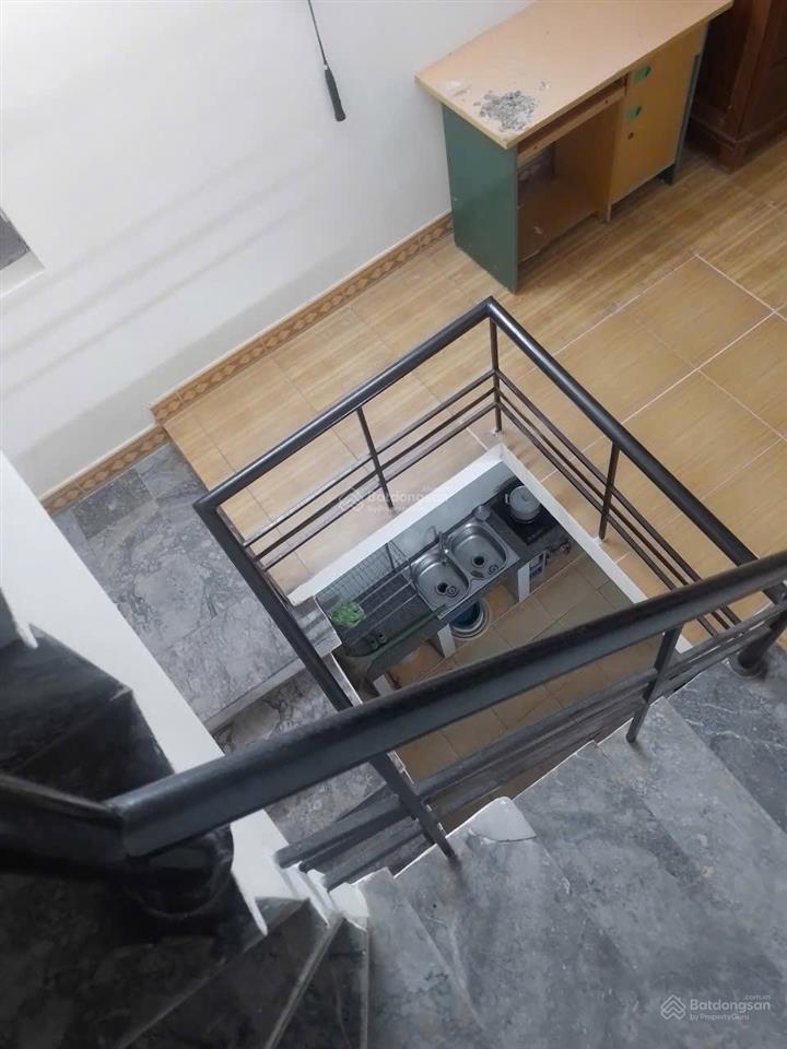 Cho thuê nhà trọ ngõ 97 chính kinh thông quan nhân dtsd 100m2 2 ngủ giá 9tr