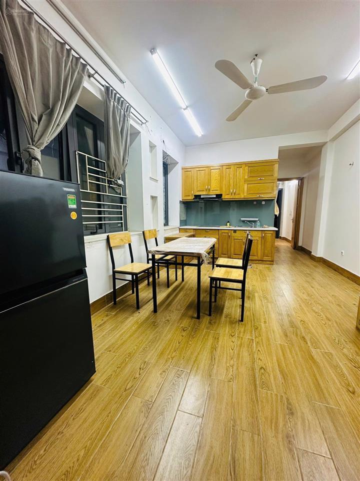 Cho thuê phòng trọ 256 phố đê la thành gần đh văn hoá, 45m2 full đồ, giá 8 triệu/tháng