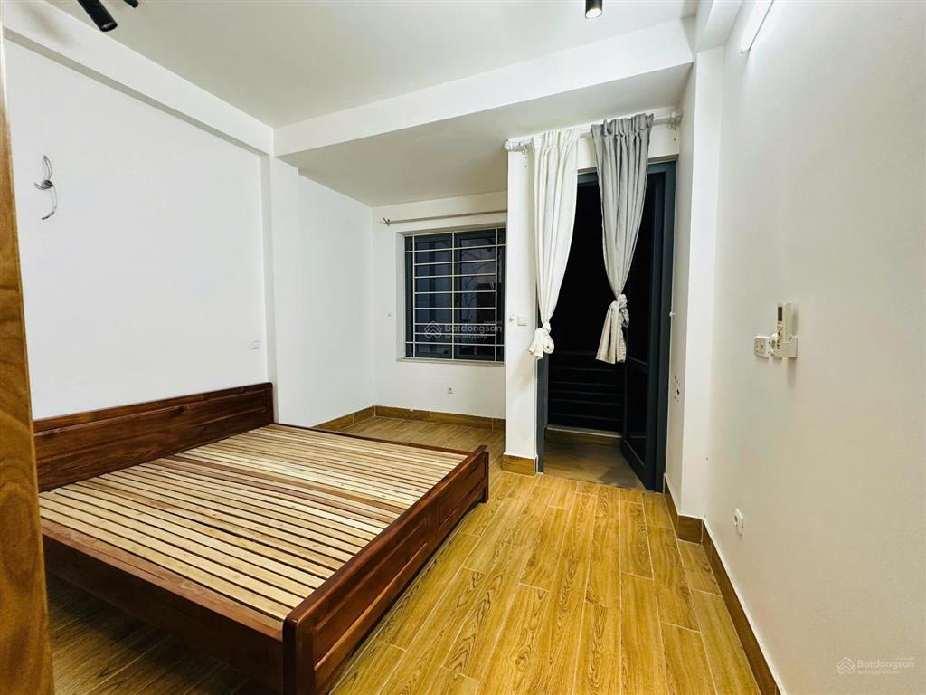 Cho thuê phòng trọ 256 phố đê la thành gần đh văn hoá, 45m2 full đồ, giá 8 triệu/tháng
