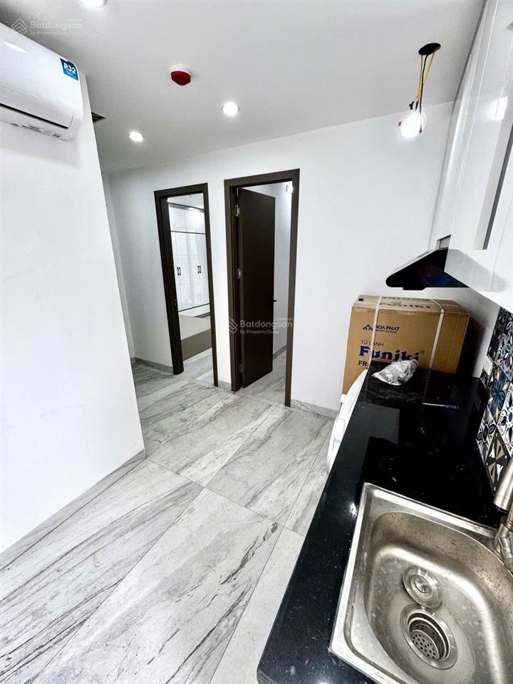 Cho thuê ccmn mới phố tây sơn full đồ 2 ngủ giá 9,5tr/tháng