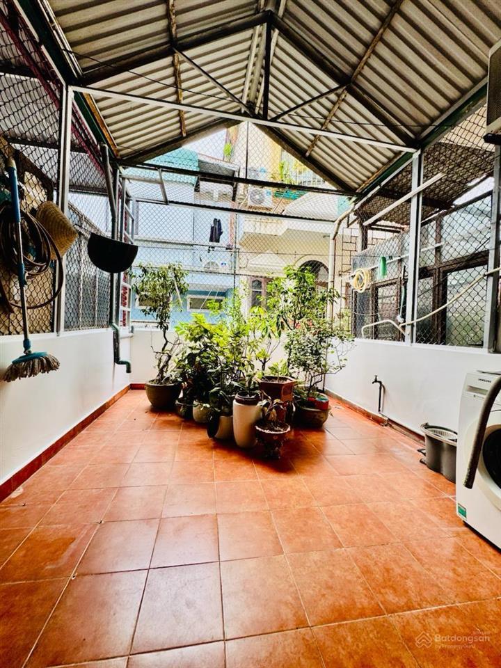 Bán nhà phân lô 2 mặt ngõ phố nguyễn lương bằng cạnh vườn hoa 1.6 sổ 60m2 chỉ 13,9 tỷ