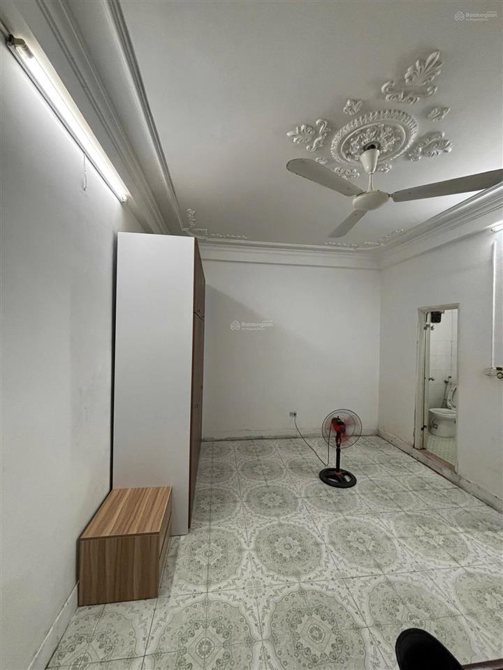 Cho thuê nhà trọ tầng 1,2 ngõ phố phương mai, vừa ở vừa kinh doanh chỉ 7tr/tháng.