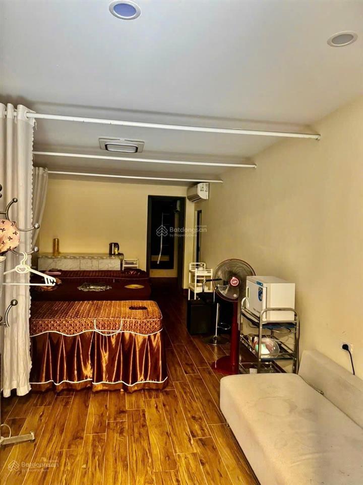 Cho thuê nhà trọ tầng 1 ngõ thịnh hào vừa ở vừa kinh doanh chỉ 10tr/tháng