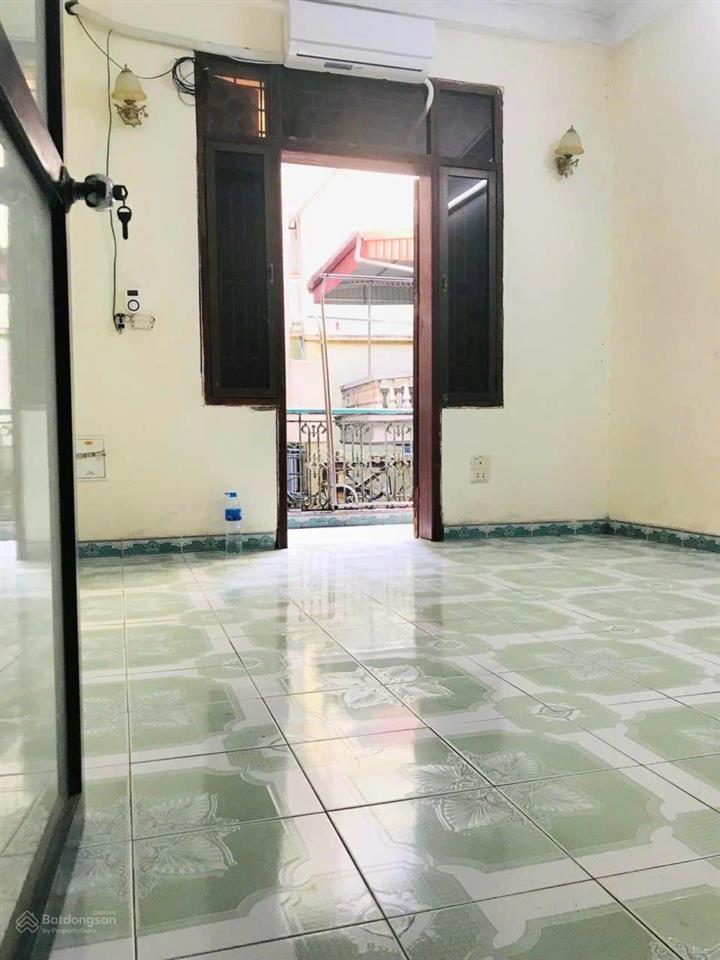 Chính chủ cho nữ thuê phòng tầng 2 ở ngõ 2 tây sơn, đống đa giá 3,5tr/tháng.