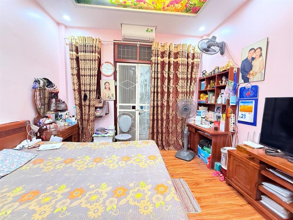 Bán gấp nhà dân xây cực đẹp 50m ra phố đội cấn ngõ thông, bagac tránh 50m2 x 5 tầng nhỉnh 14 tỷ