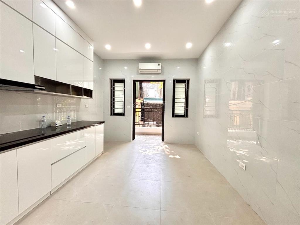 Bán gấp hoa hậu phân lô ô tô tránh 5 tầng thang máy phố đào tấn, vip ba đình 55m2 chỉ 29 tỷ