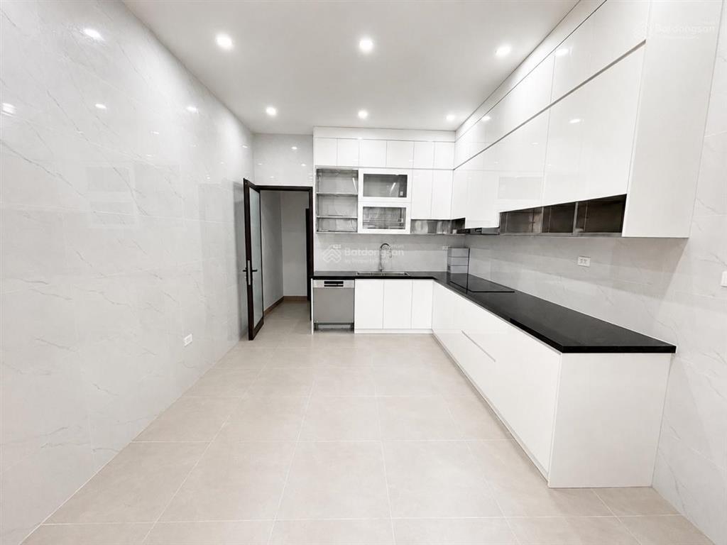 Bán gấp hoa hậu phân lô ô tô tránh 5 tầng thang máy phố đào tấn, vip ba đình 55m2 chỉ 29 tỷ