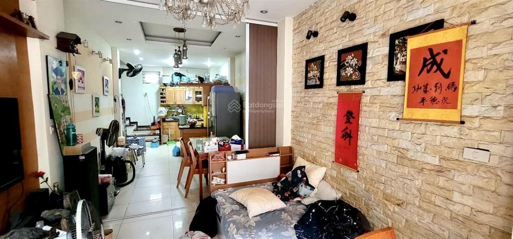 Bán nhà phân lô ngõ 131 thái hà, 2 mặt thoáng, ô tô đỗ cửa, 40m2 x 5 tầng chỉ 10 tỷ