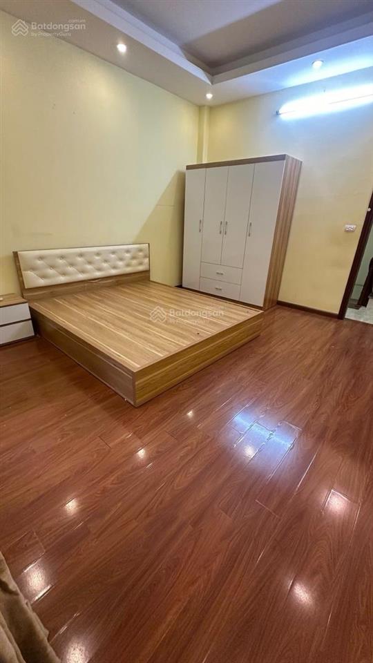 Bán gấp nhà ngõ 1 võ chí công sát phố, dân xây, sổ phân lô 30m2 x 5 tầng nhỉnh 7 tỷ