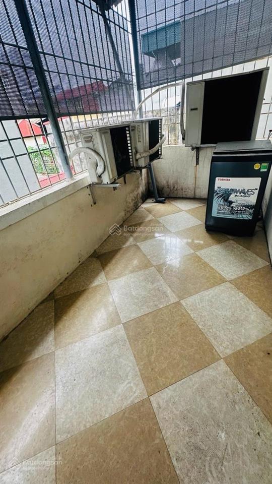 Bán gấp nhà ngõ 1 võ chí công sát phố, dân xây, sổ phân lô 30m2 x 5 tầng nhỉnh 7 tỷ