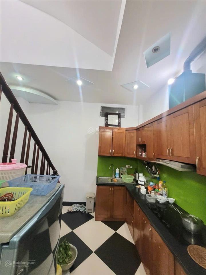 Giá hời ngọc khánh,ngõ 112 ngọc khánh thông la thành, voi phục 30m2 x 5 tầng dân xây đẹp nhỉnh 7 tỷ