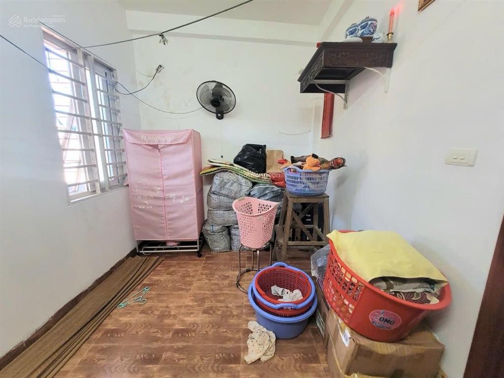 Giá hời ngọc khánh,ngõ 112 ngọc khánh thông la thành, voi phục 30m2 x 5 tầng dân xây đẹp nhỉnh 7 tỷ