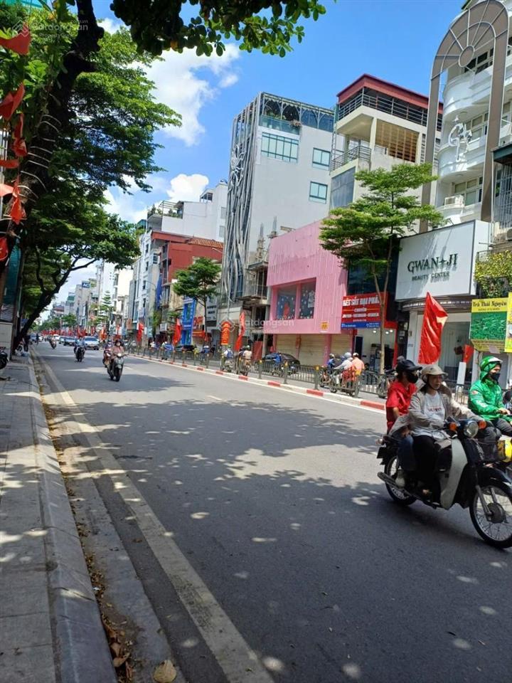 Nhà đẹp giá tốt phố cổ tôn đức thắng, 2 thoáng, gần phố 40m2 nhỉnh 8 tỷ
