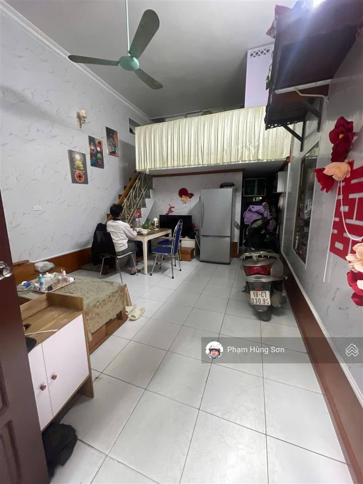 Bán nhà riêng tại giáp bát hoàng mai ngõ rộng  gần oto 6,1 tỷ, 35m2, đẹp, nhiều tiện ích