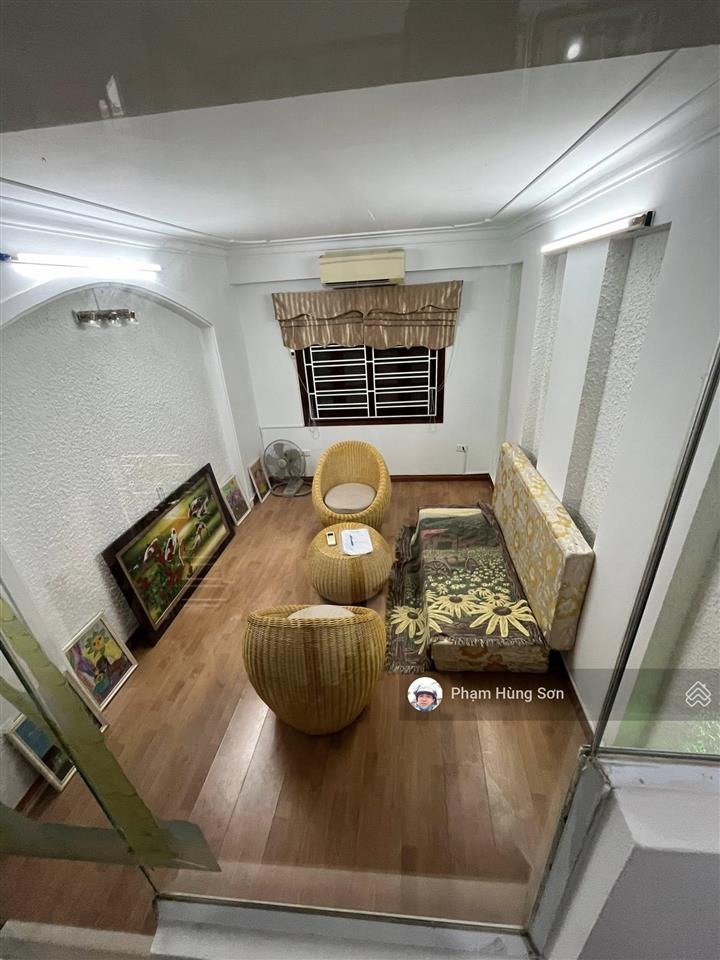 Cực hiếm nhà trung phụng  đống đa 26m2 6 tầng, trước nhà có sân để xe, ngõ yên tĩnh, dân xây kcbt
