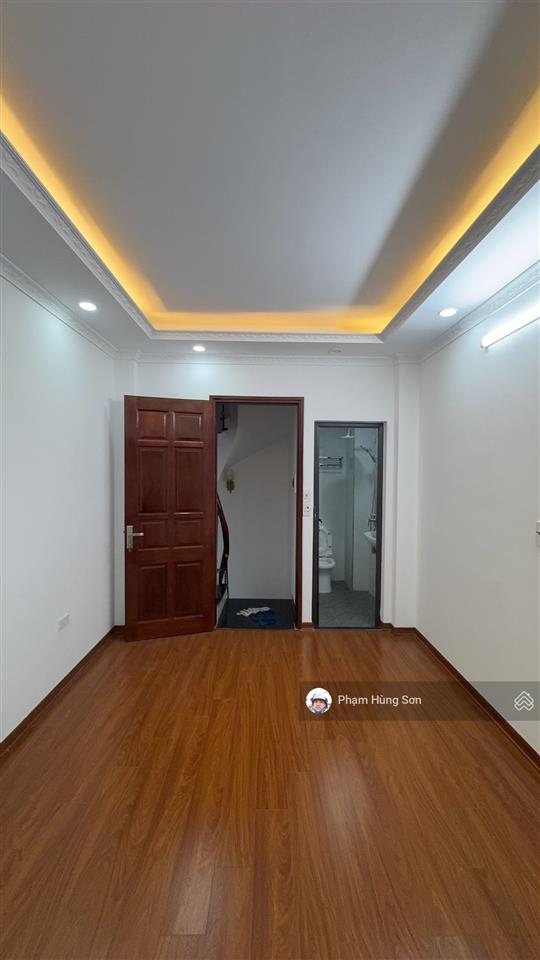 Nhà mới kính kong  ngõ nông gần phố  nhỏ xinh bay nhanh  tiện ích bạt ngàn