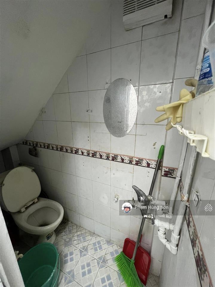 Chỉ hơn 2 tỷ sổ đỏ hộ khẩu đống đa  lô góc 2 thoáng vĩnh viễn  ngõ ba gác nhà dân xây chắc chắn