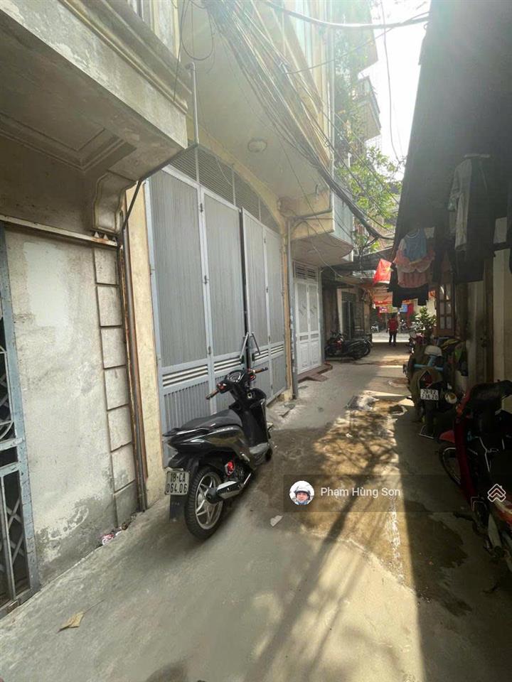 Bán nr đẹp xuất sắc tại giáp bát, 5,2 tỷ, 32m2, 4 tầng oto qua nhà, 10m oto tránh