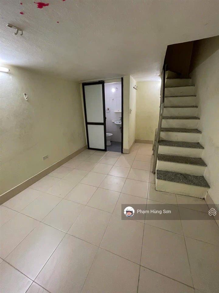 Trung tâm 2 bà  cách ô tô 10m  ngõ thoáng, thông  nhỏ tiền  đầy đủ công năng  bay nhanh